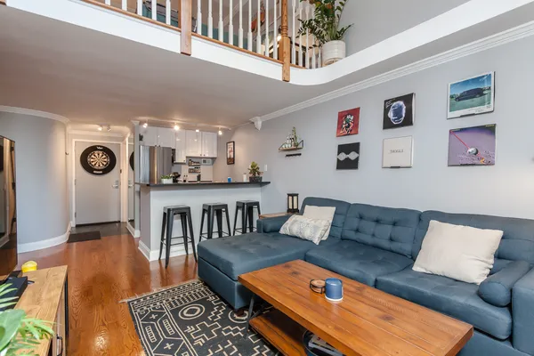 $2,300 | 1221 North Dearborn Street, Unit 1008N, Chicago, IL 60610