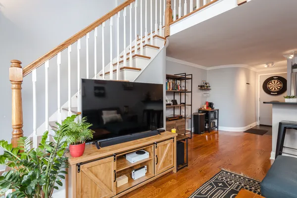 $2,300 | 1221 North Dearborn Street, Unit 1008N, Chicago, IL 60610