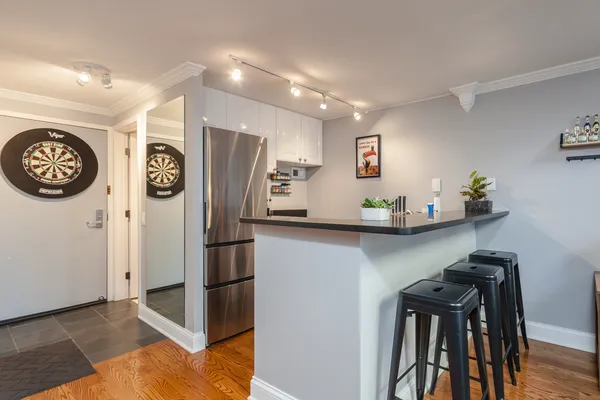 $2,300 | 1221 North Dearborn Street, Unit 1008N, Chicago, IL 60610