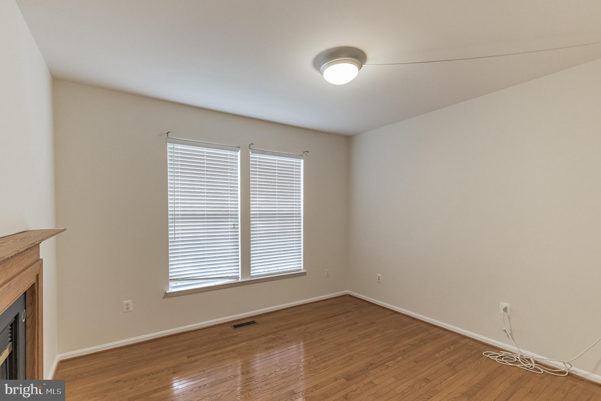 4172 Bell Ridge Court Chantilly, VA 20151 - Photo 17 of 35 Gallery Image 17
