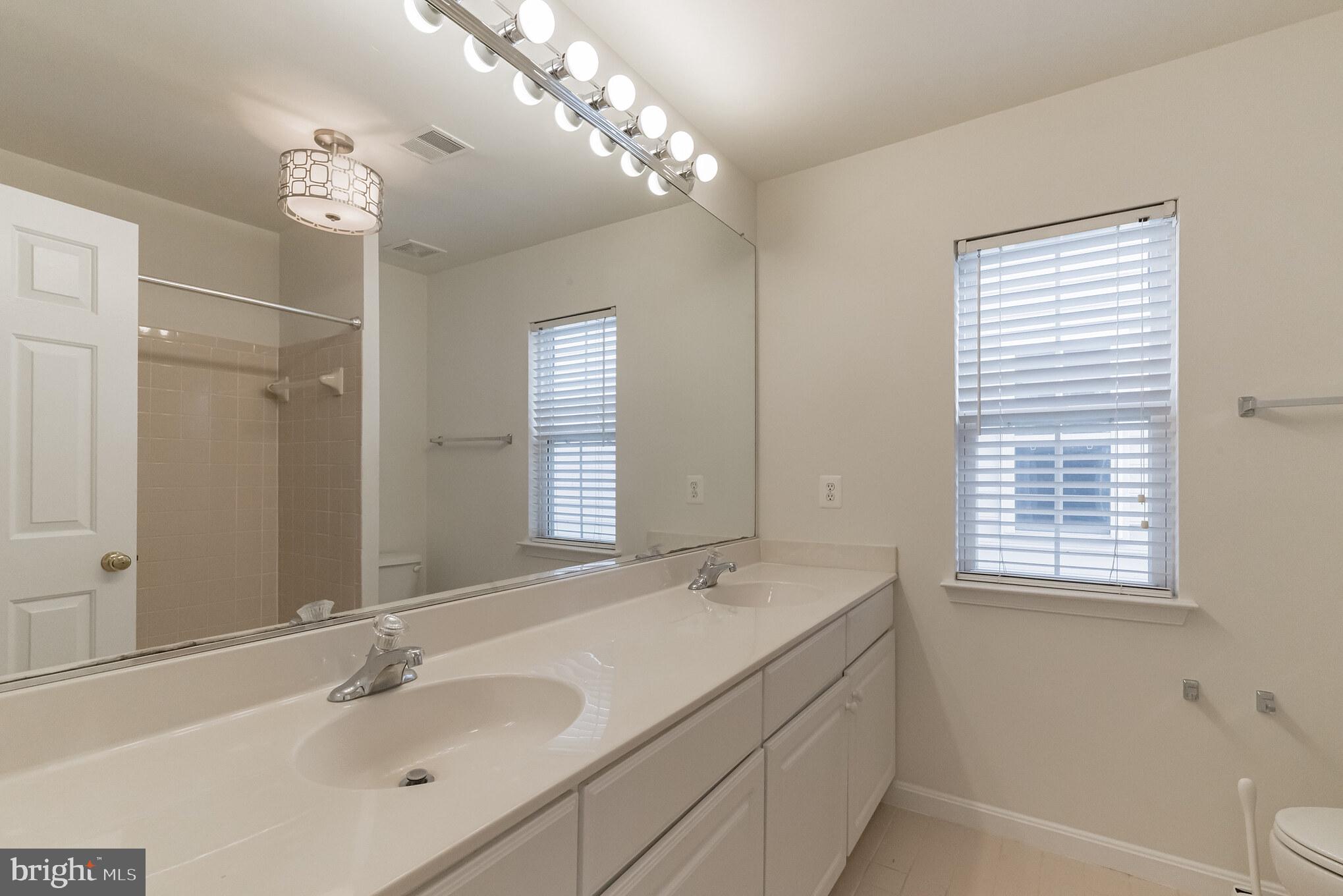 4172 Bell Ridge Court Chantilly, VA 20151 - Photo 23 of 35 Gallery Image 23
