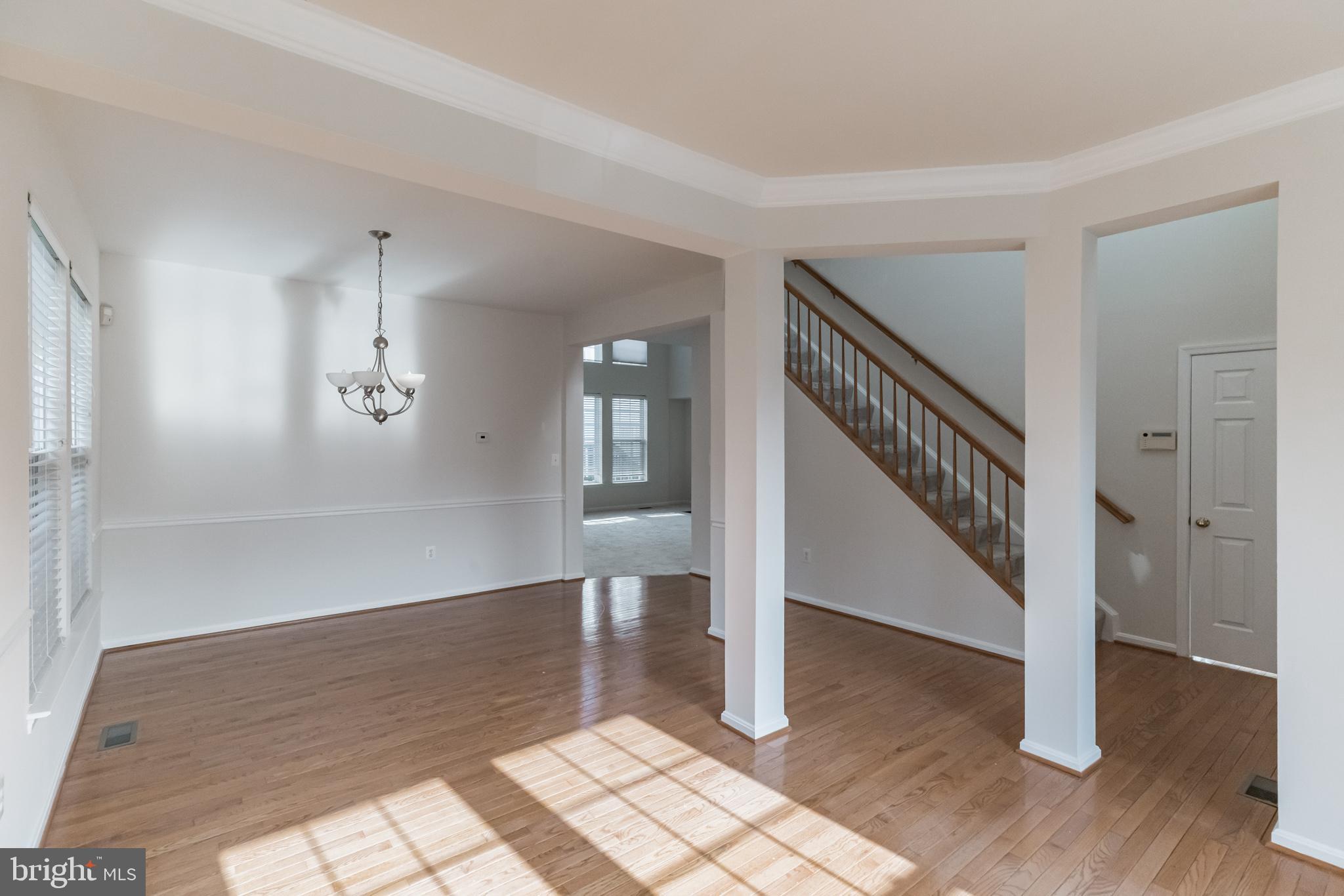 4172 Bell Ridge Court Chantilly, VA 20151 - Photo 4 of 35 Gallery Image 4