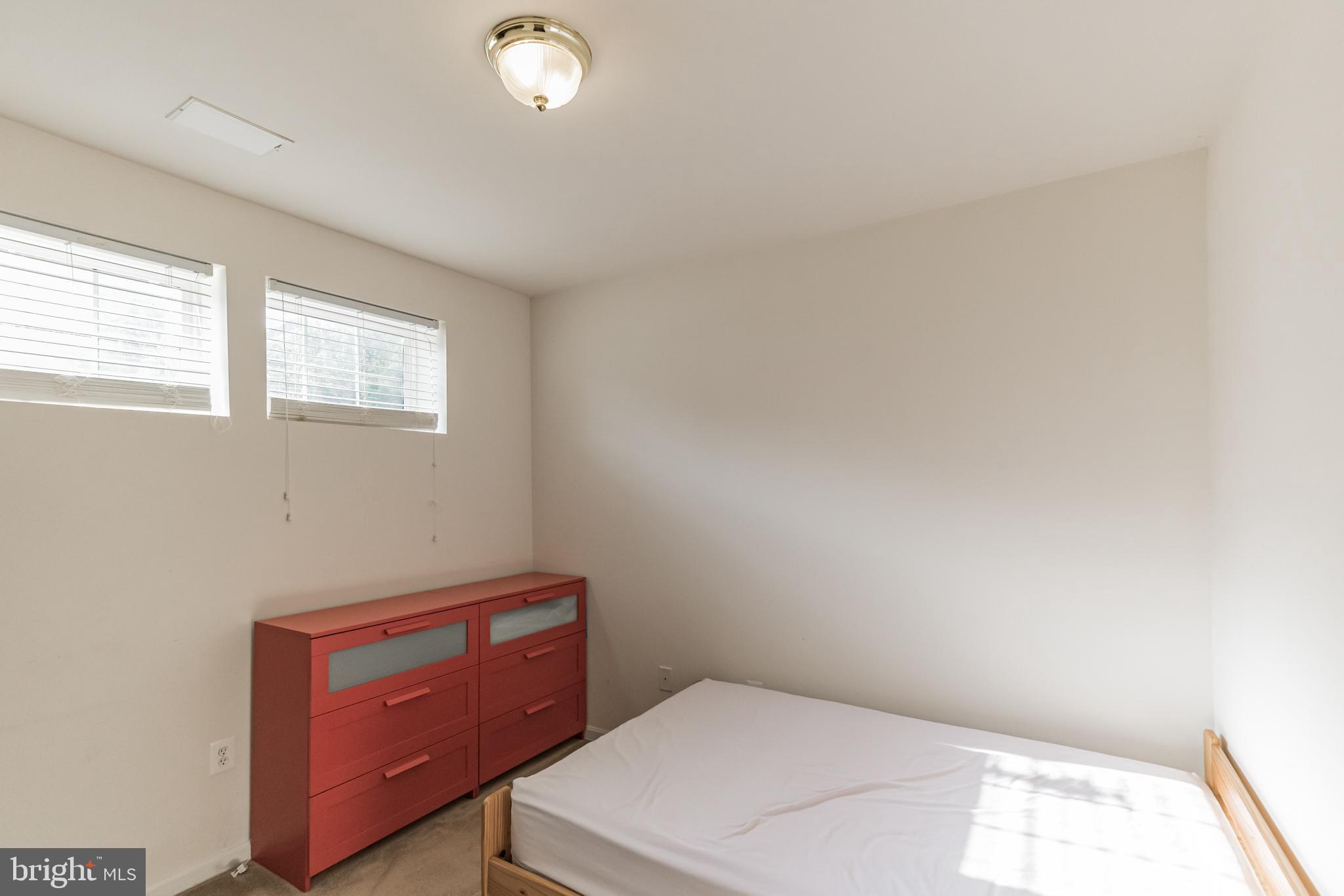 4172 Bell Ridge Court Chantilly, VA 20151 - Photo 31 of 35 Gallery Image 31