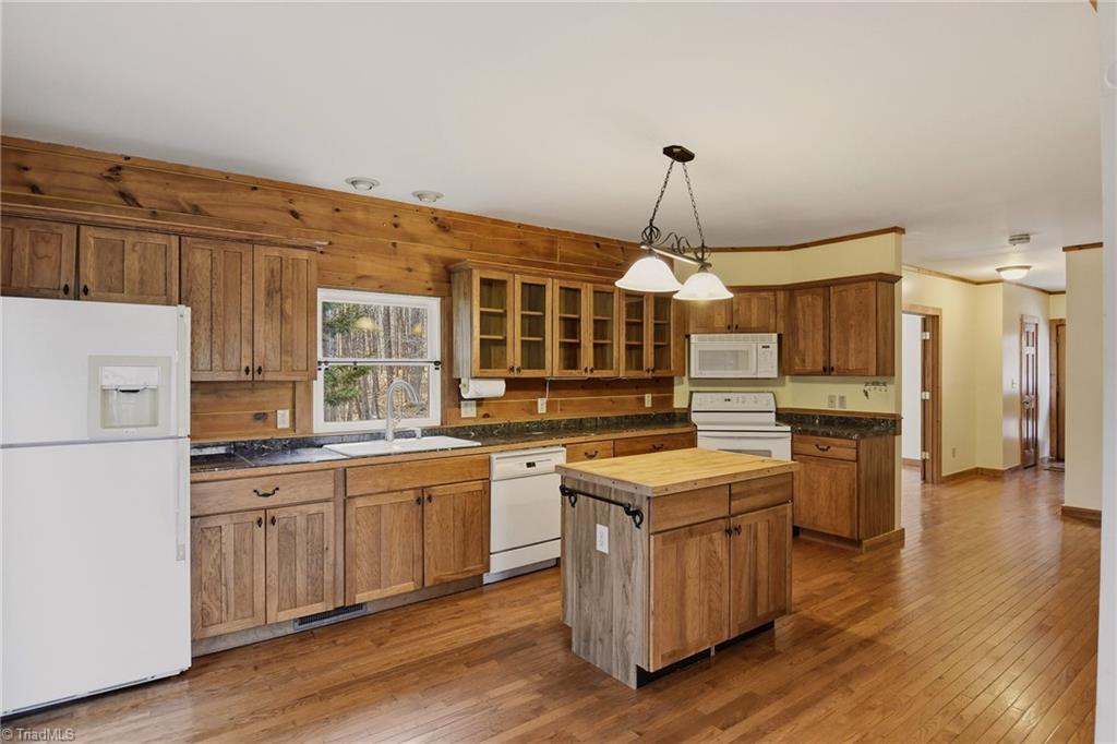 2455 Beroth Road Pfafftown, NC 27040 - Photo 12 of 38