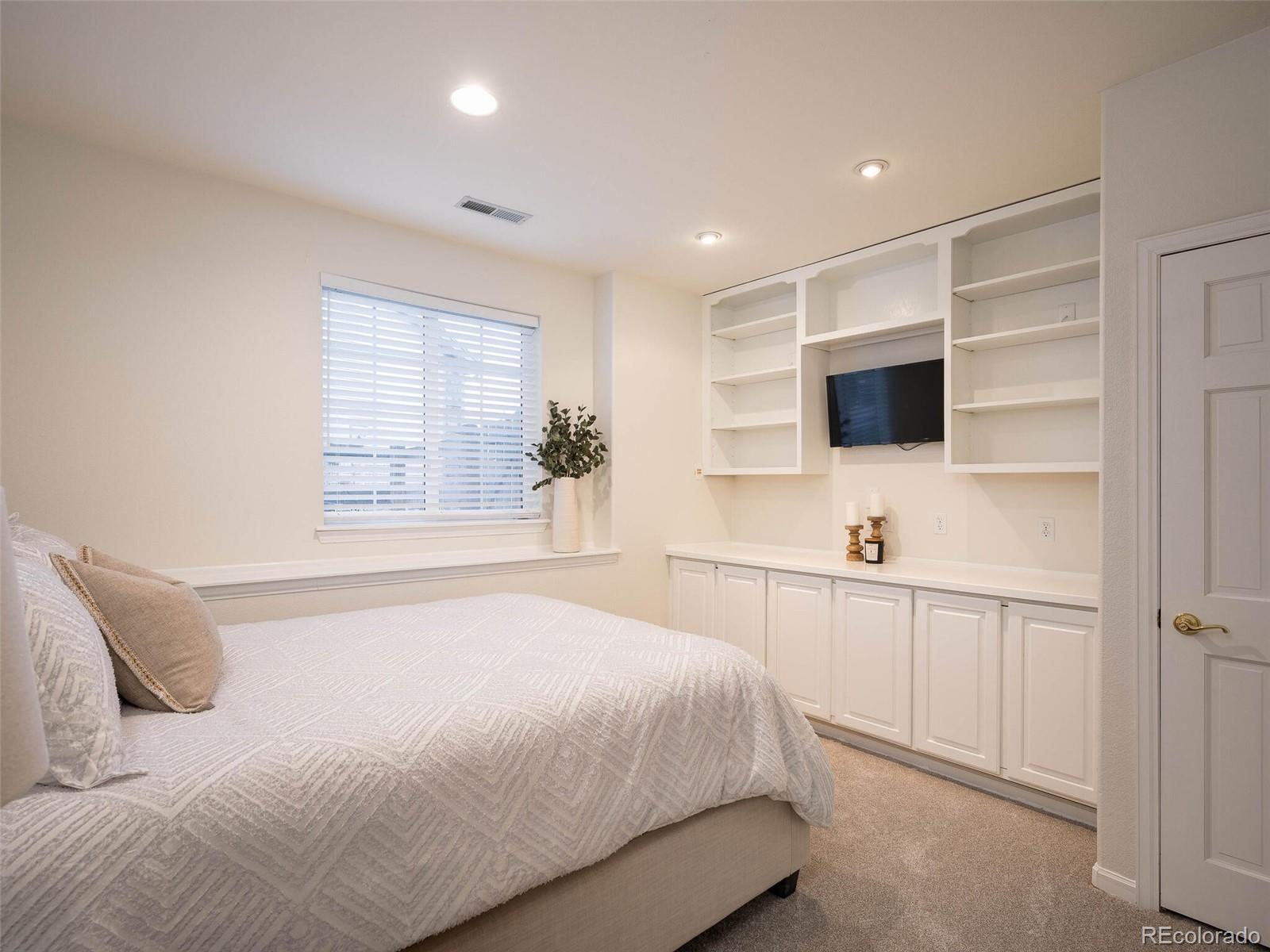 369 Shoreham Circle Castle Pines, CO 80108 - Photo 32 of 37