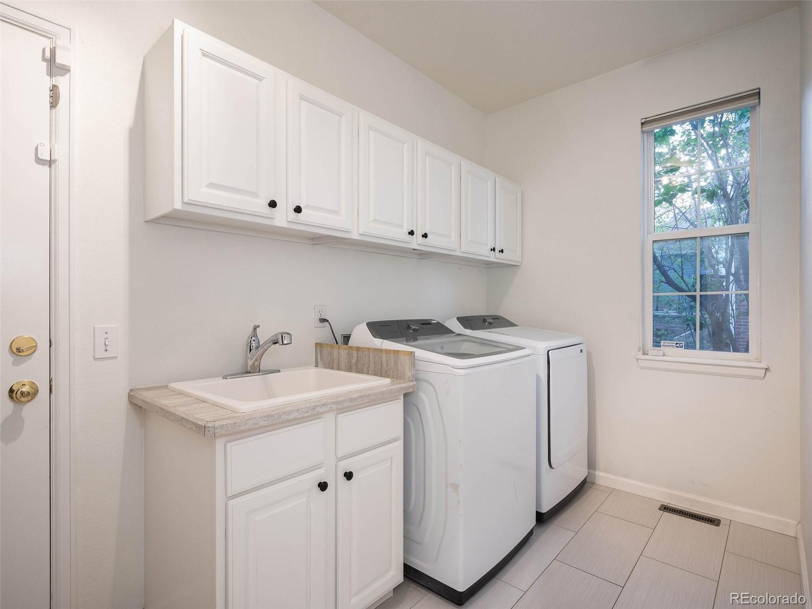 369 Shoreham Circle Castle Pines, CO 80108 - Photo 34 of 37