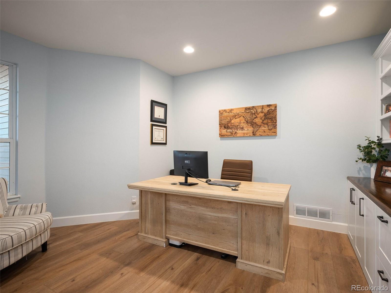 369 Shoreham Circle Castle Pines, CO 80108 - Photo 8 of 37