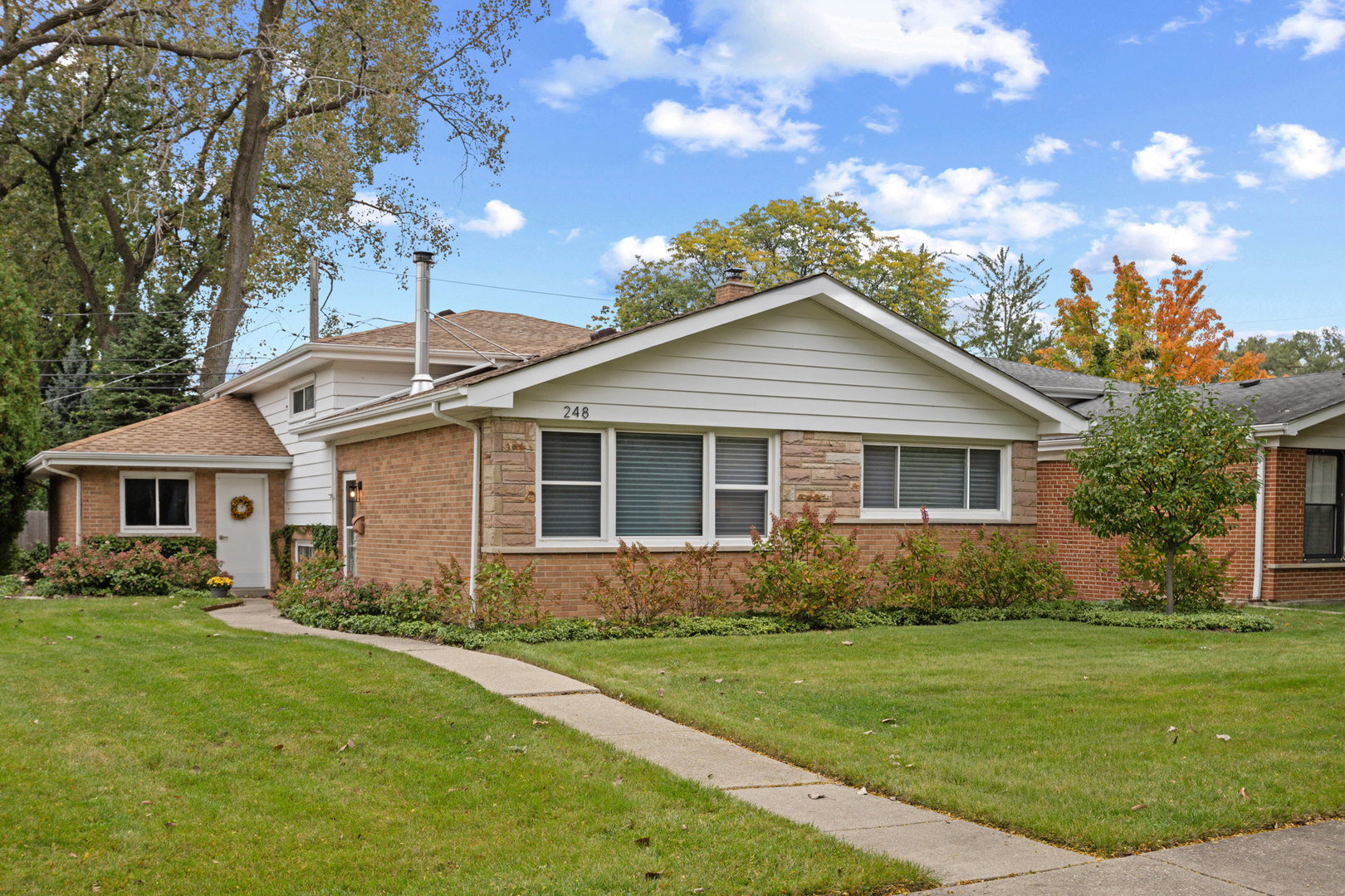 248 Glenview Road Glenview, IL 60025 - Photo 2 of 30 Gallery Image 2
