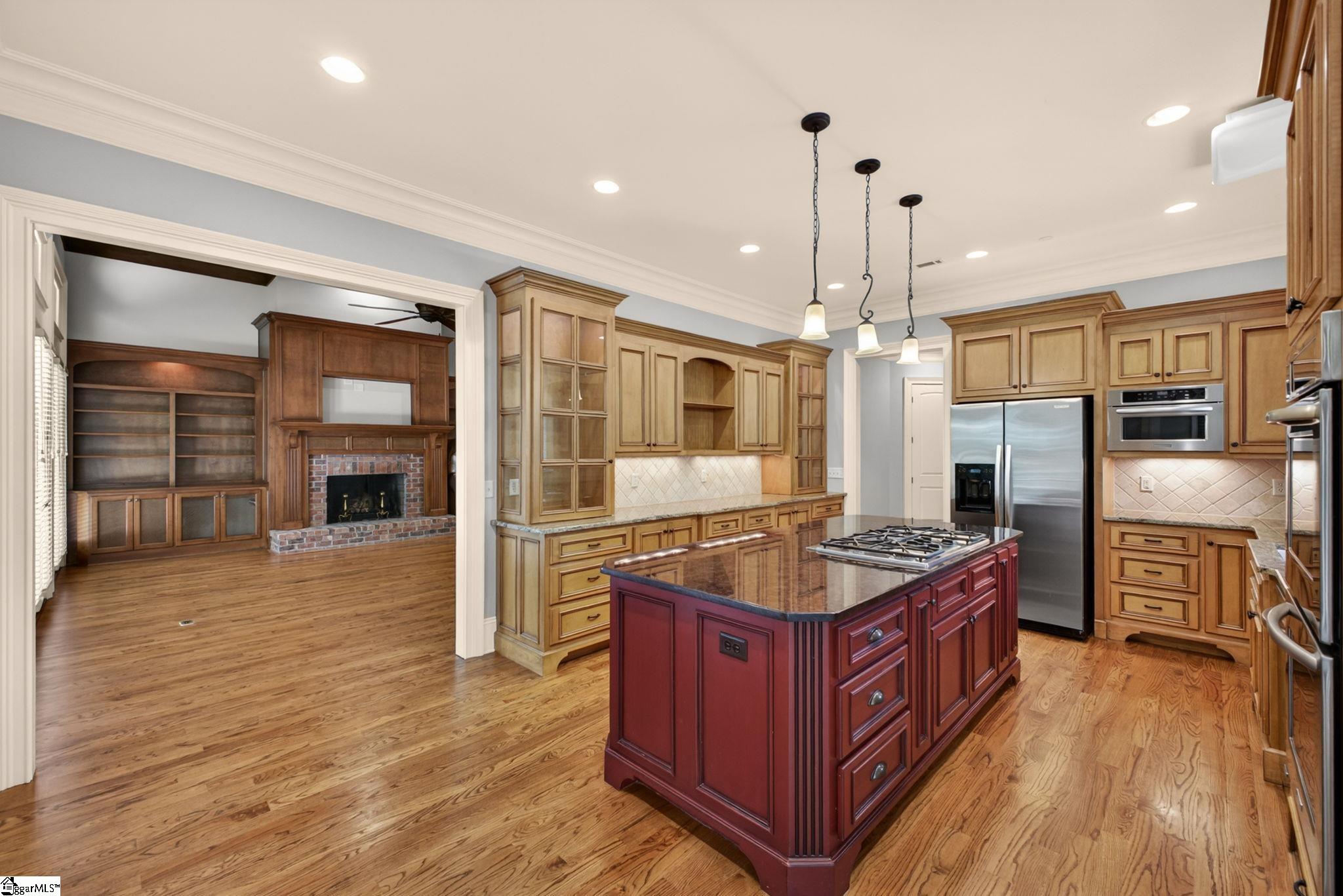 105 Treetops Court Greer, SC 29650 - Photo 10 of 42