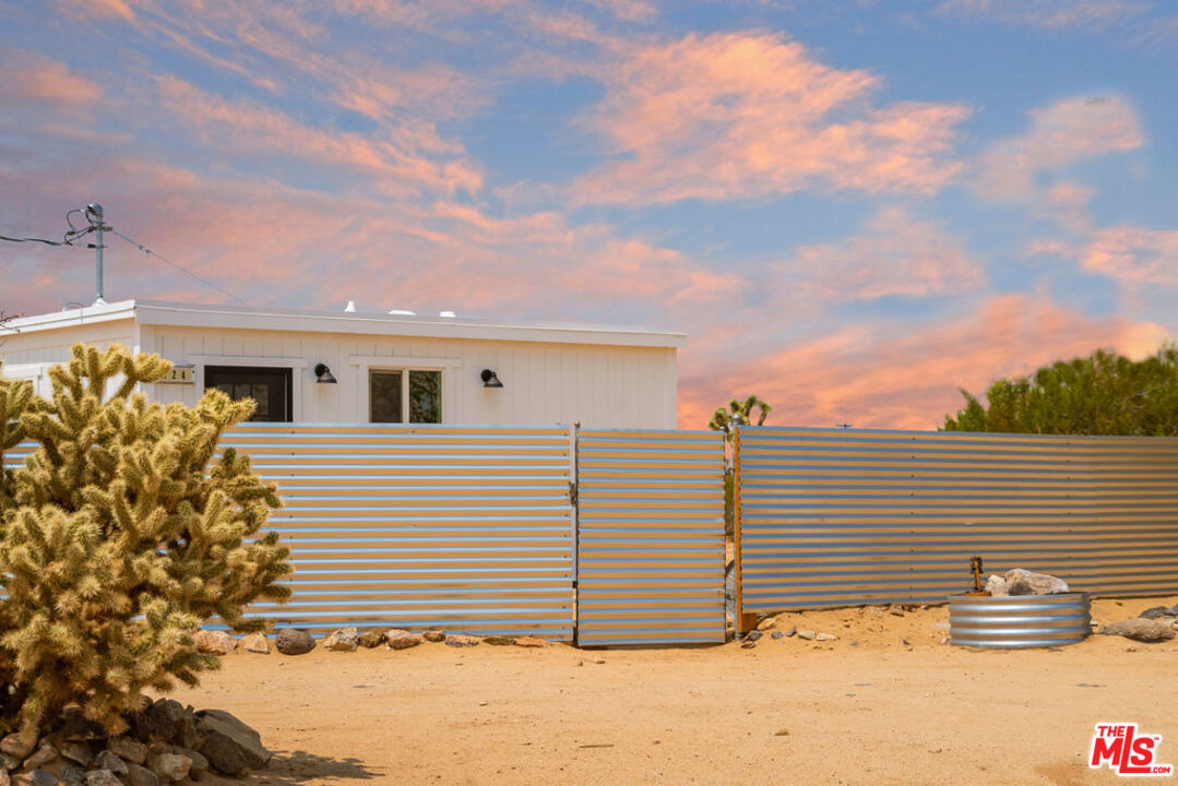 724 Becker Road Landers, CA 92285 - Photo 1 of 24 Gallery Image 1