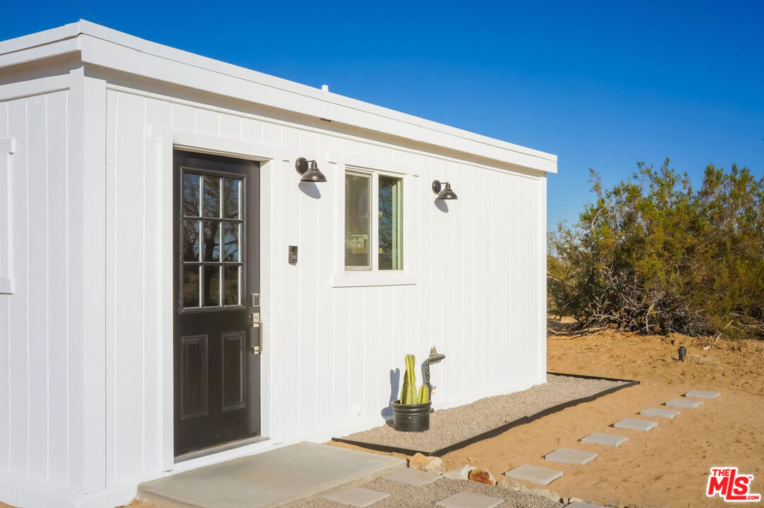724 Becker Road Landers, CA 92285 - Photo 21 of 24 Gallery Image 21