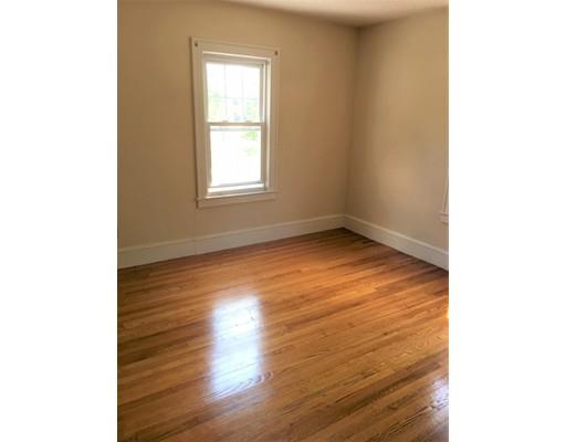 87 Hartford Terrace Springfield, MA 01118 - Photo 8 of 24