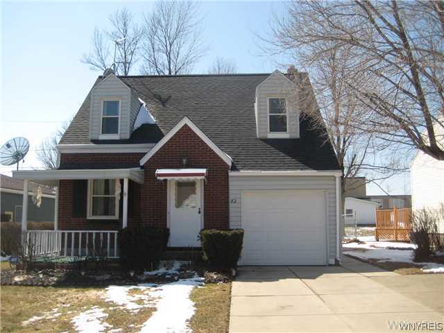 82 Highview Road Cheektowaga, NY 14215 - Photo 1 of 1 Exterior Front