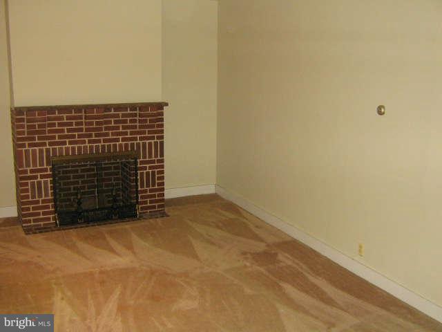 4306 Ridge Road Baltimore, MD 21236 - Photo 15 of 24 Living Room
