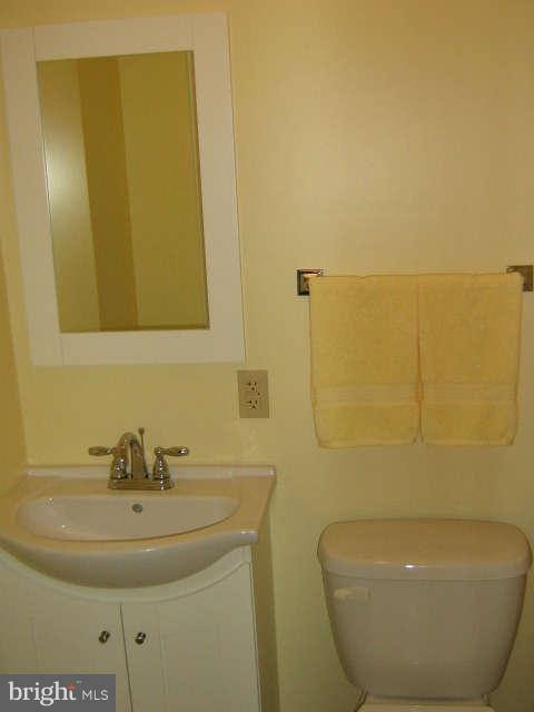 4306 Ridge Road Baltimore, MD 21236 - Photo 6 of 24 Bath