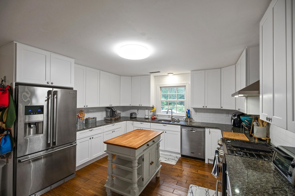 1390 Webb To Kinsey Road Webb, AL 36376 - Photo 7 of 24 Kitchen