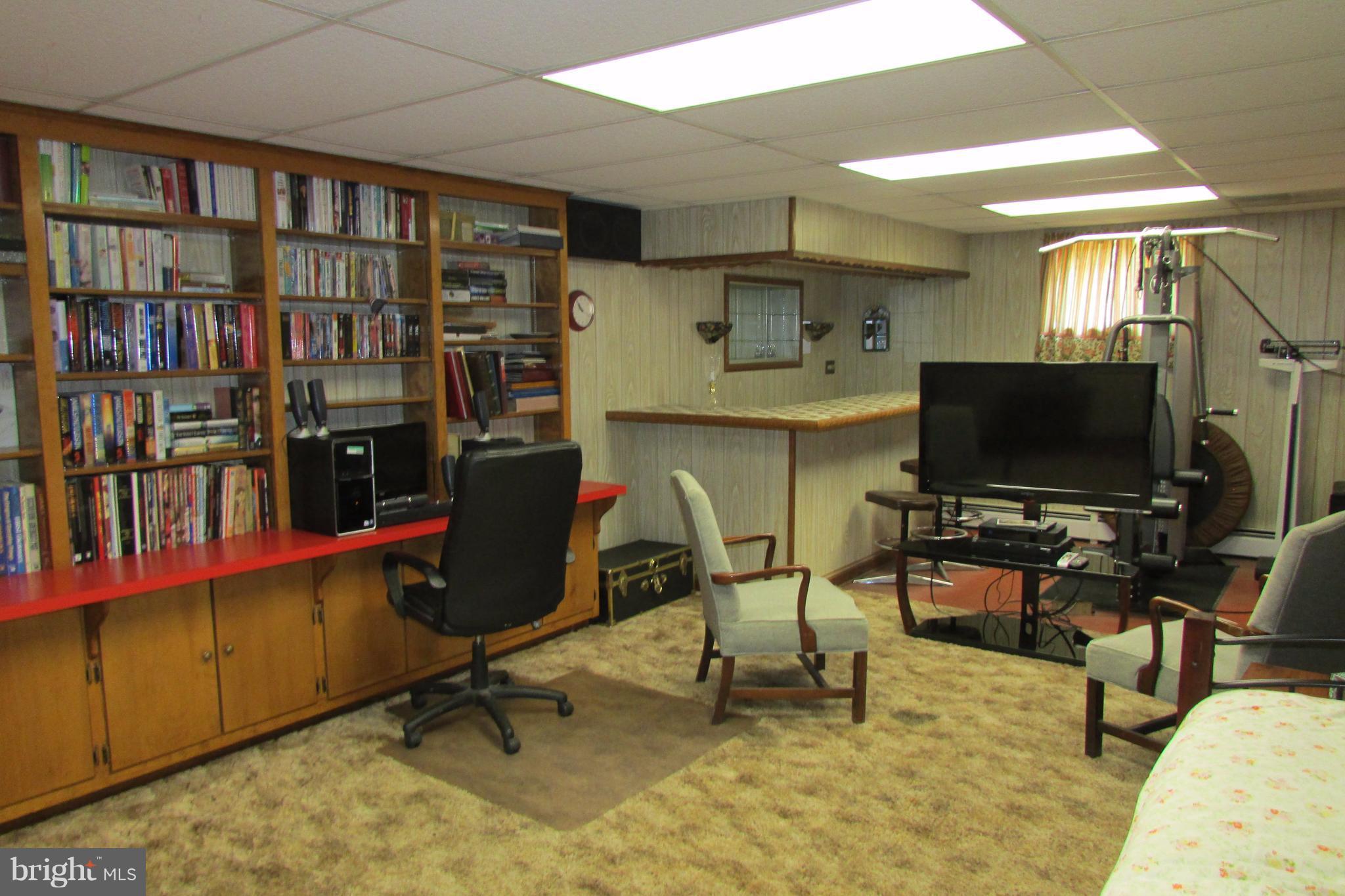 14800 Schaeffer Road Boyds, MD 20841 - Photo 21 of 27 Family Room
