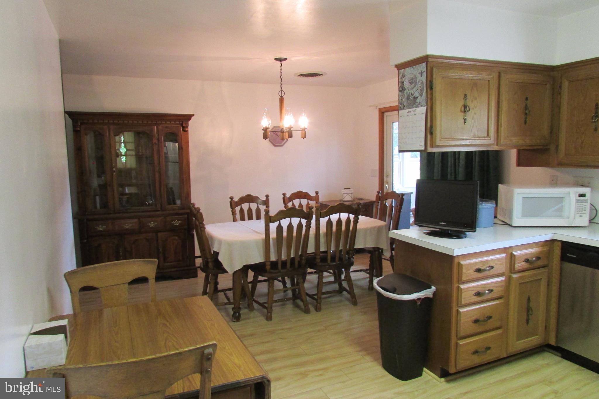 14800 Schaeffer Road Boyds, MD 20841 - Photo 8 of 27 Kitchen