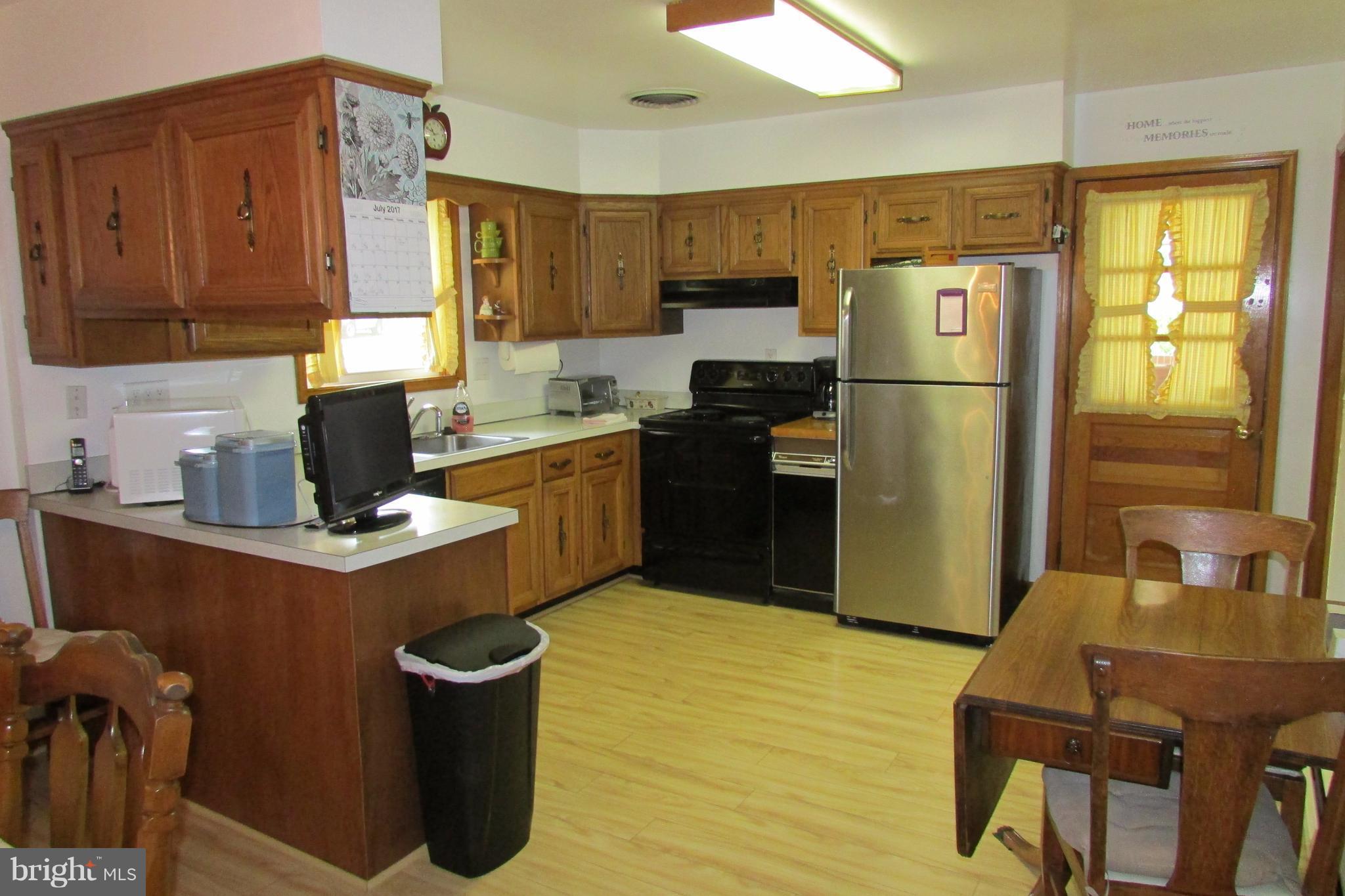 14800 Schaeffer Road Boyds, MD 20841 - Photo 9 of 27 Kitchen