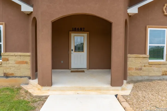 a view of entrance front of the house