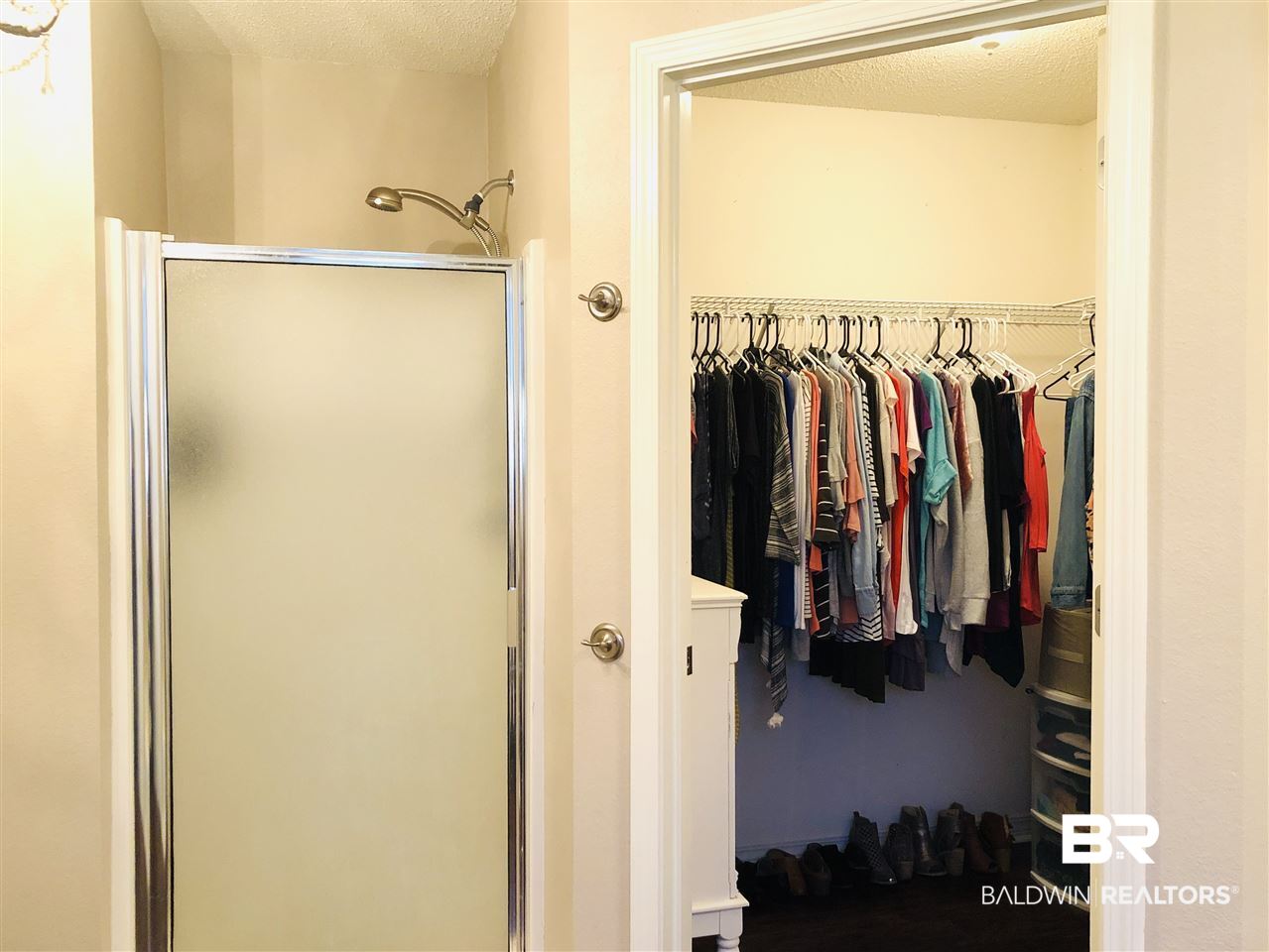 23975 Raynagua Boulevard Loxley, AL 36551 - Photo 20 of 41 Separate Shower. Walk-in Closet.