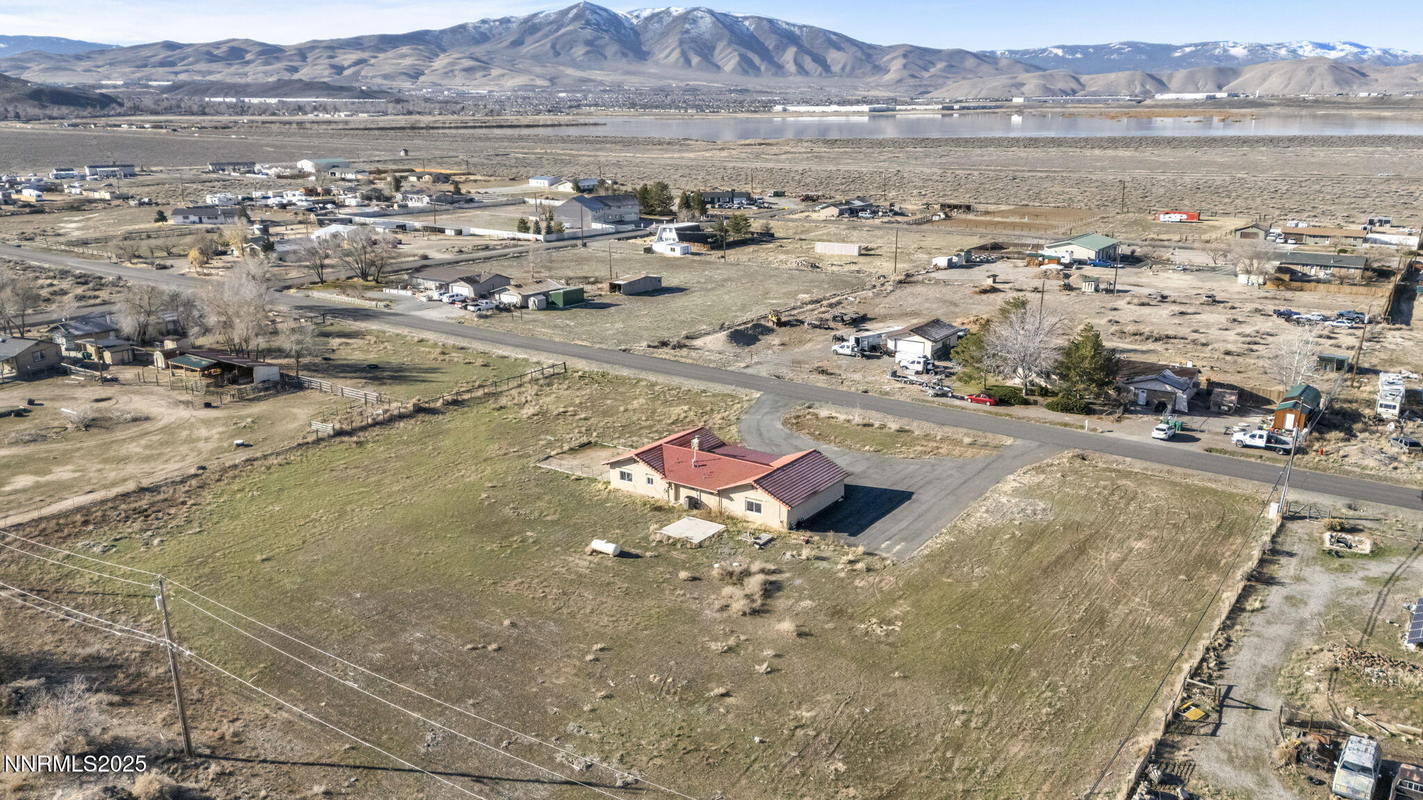10810 Chesapeake Drive Reno, NV 89506 - Photo 33 of 34 an aerial view of a houses with a yard