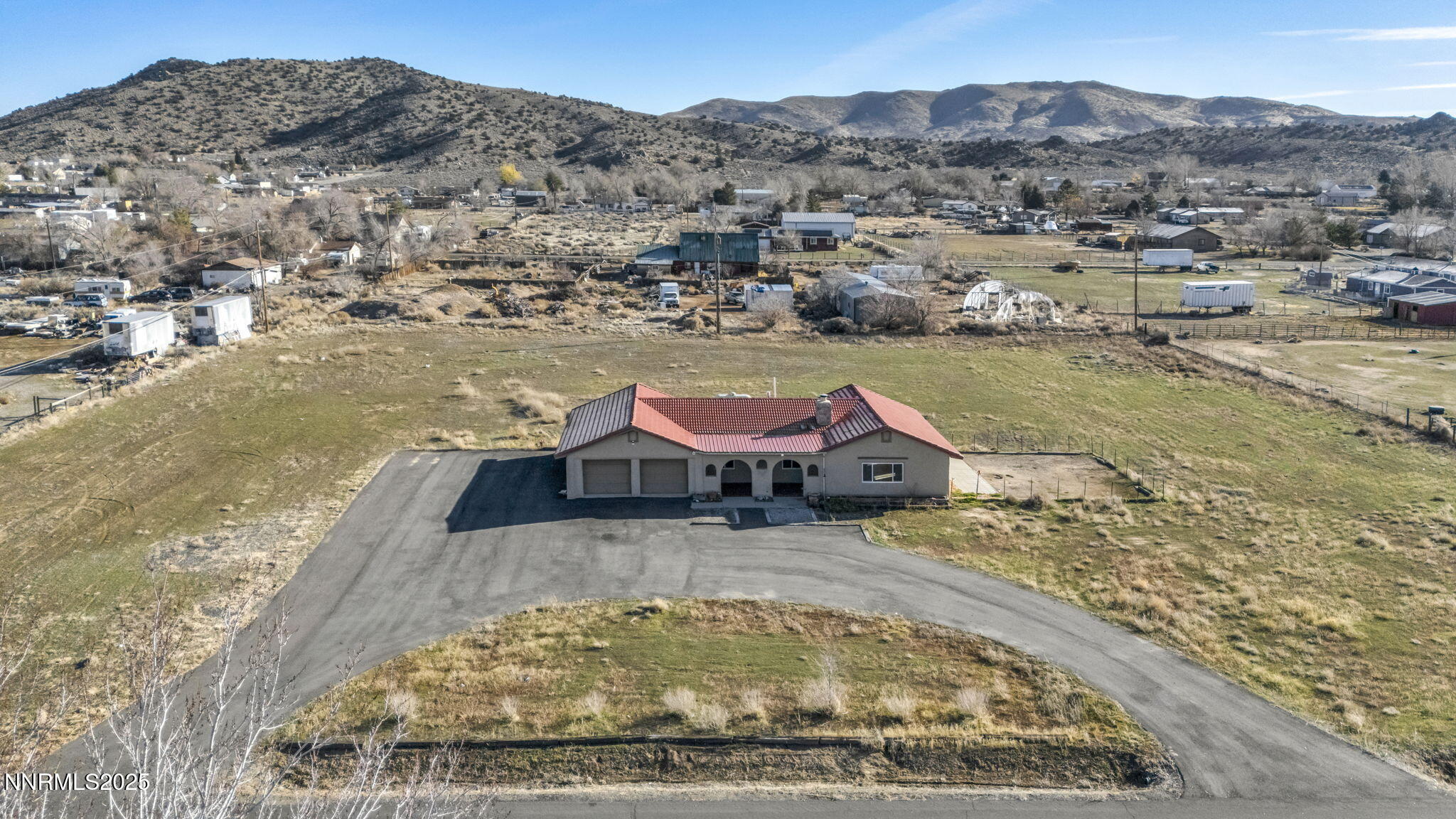 10810 Chesapeake Drive Reno, NV 89506 - Photo 5 of 34 a view of a water with a mountain