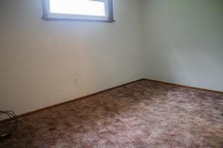 427 Marion Street Creighton, PA 15030 - Photo 13 of 20 an empty room with a window