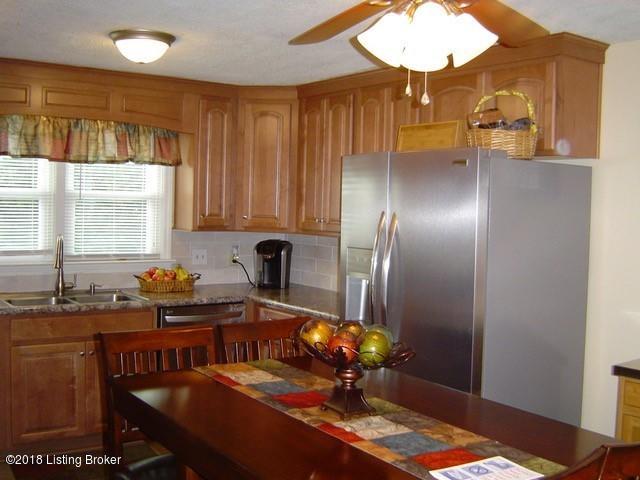 4406 Leeds Road Louisville, KY 40216 - Photo 9 of 25 6