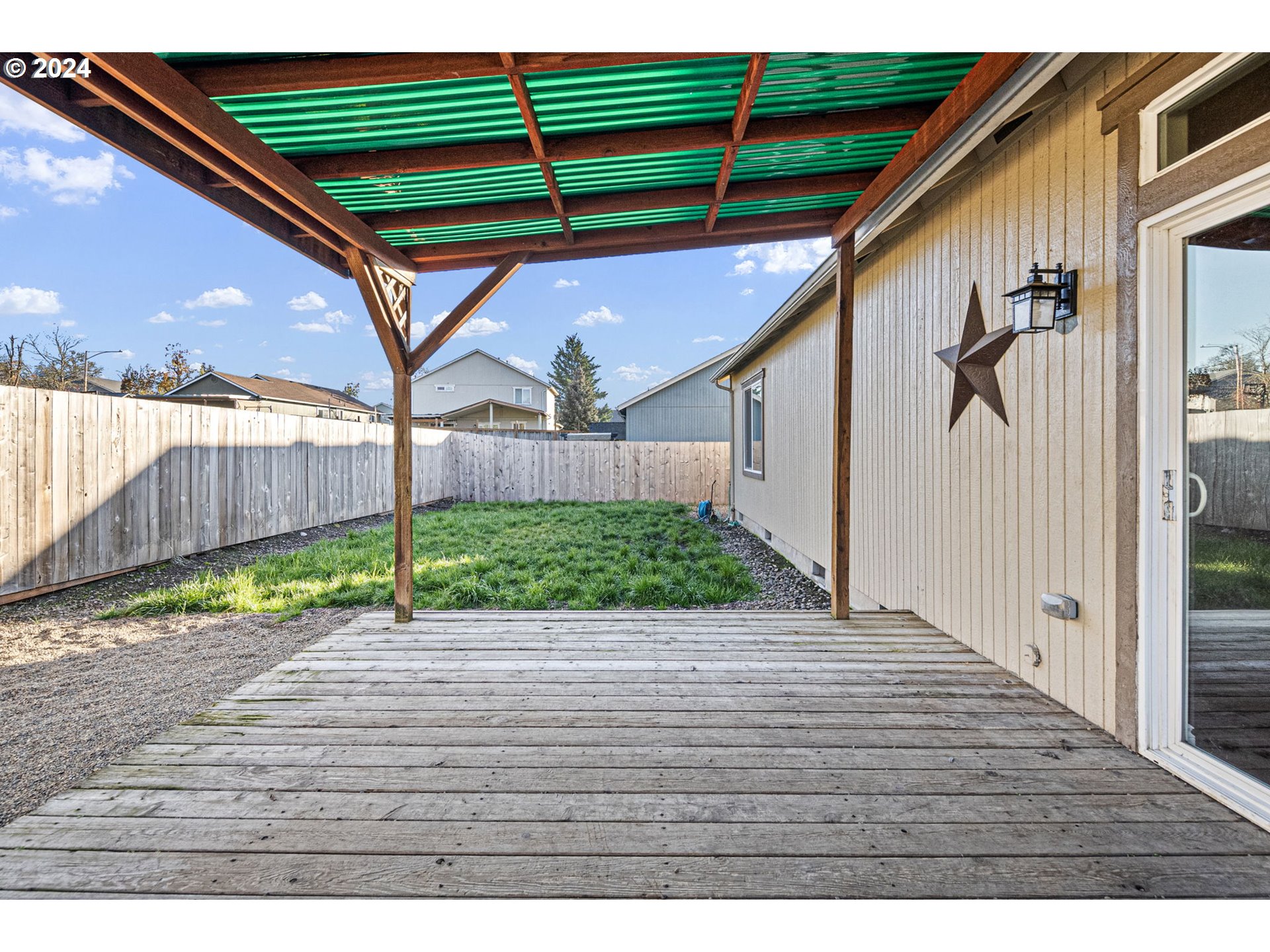 1529 South 59th Street Springfield, OR 97478 - Photo 31 of 38 a view of outdoor space and deck