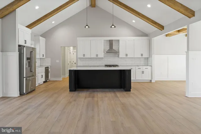 $949,999 | Mistletoe Lane, Shepherdstown, WV 25443