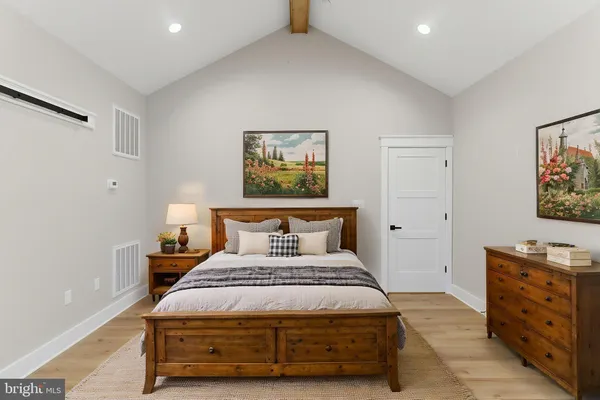 $949,999 | Mistletoe Lane, Shepherdstown, WV 25443