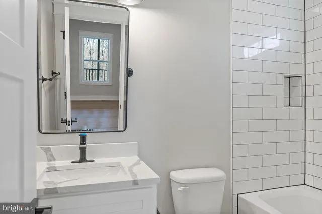 $949,999 | Mistletoe Lane, Shepherdstown, WV 25443