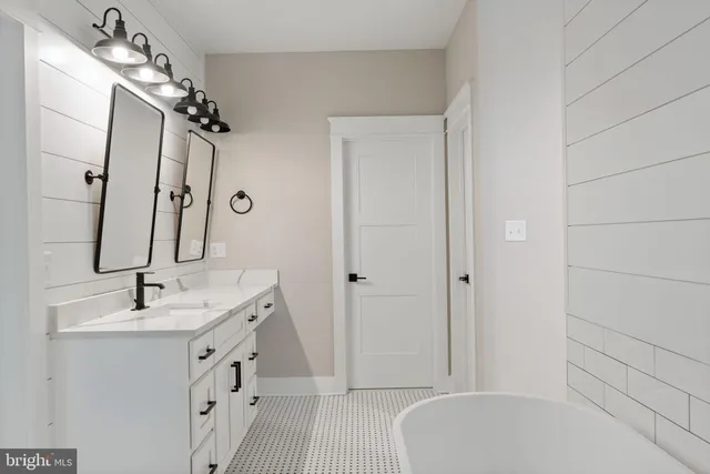 $949,999 | Mistletoe Lane, Shepherdstown, WV 25443