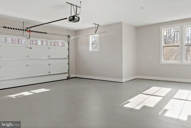 $949,999 | Mistletoe Lane, Shepherdstown, WV 25443