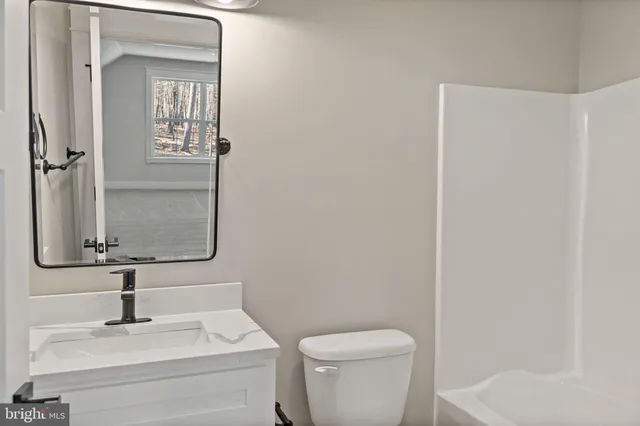 $949,999 | Mistletoe Lane, Shepherdstown, WV 25443