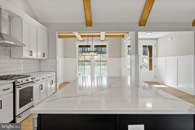 $949,999 | Mistletoe Lane, Shepherdstown, WV 25443