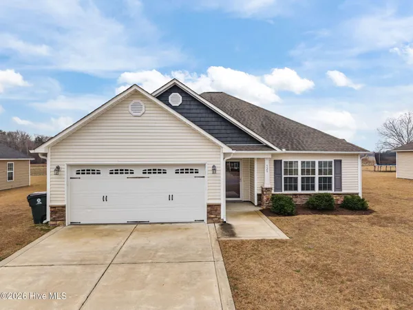 $279,900 | 529 Villa Grande Drive, Winterville, NC 28590