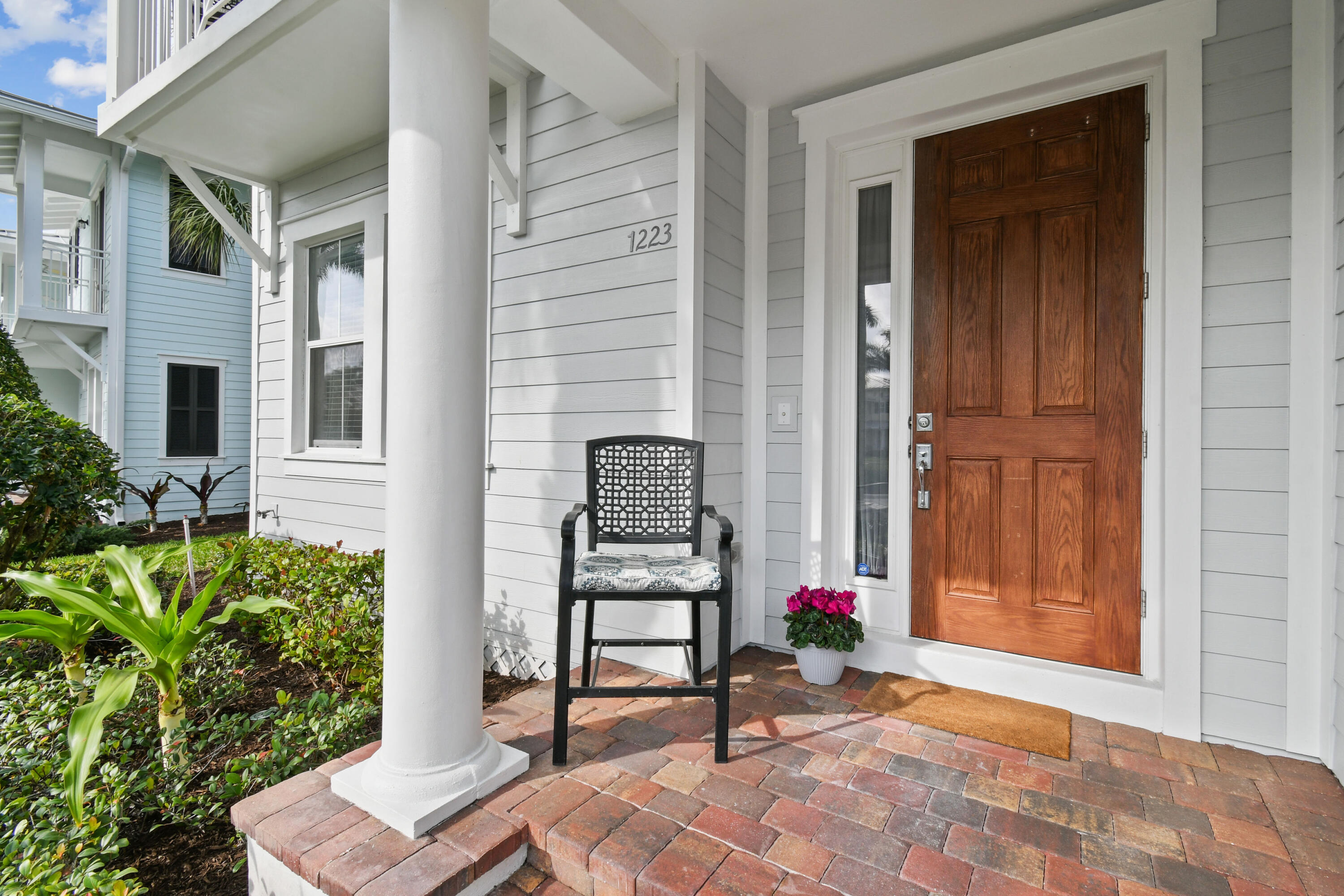 1223CommunityDr(3)