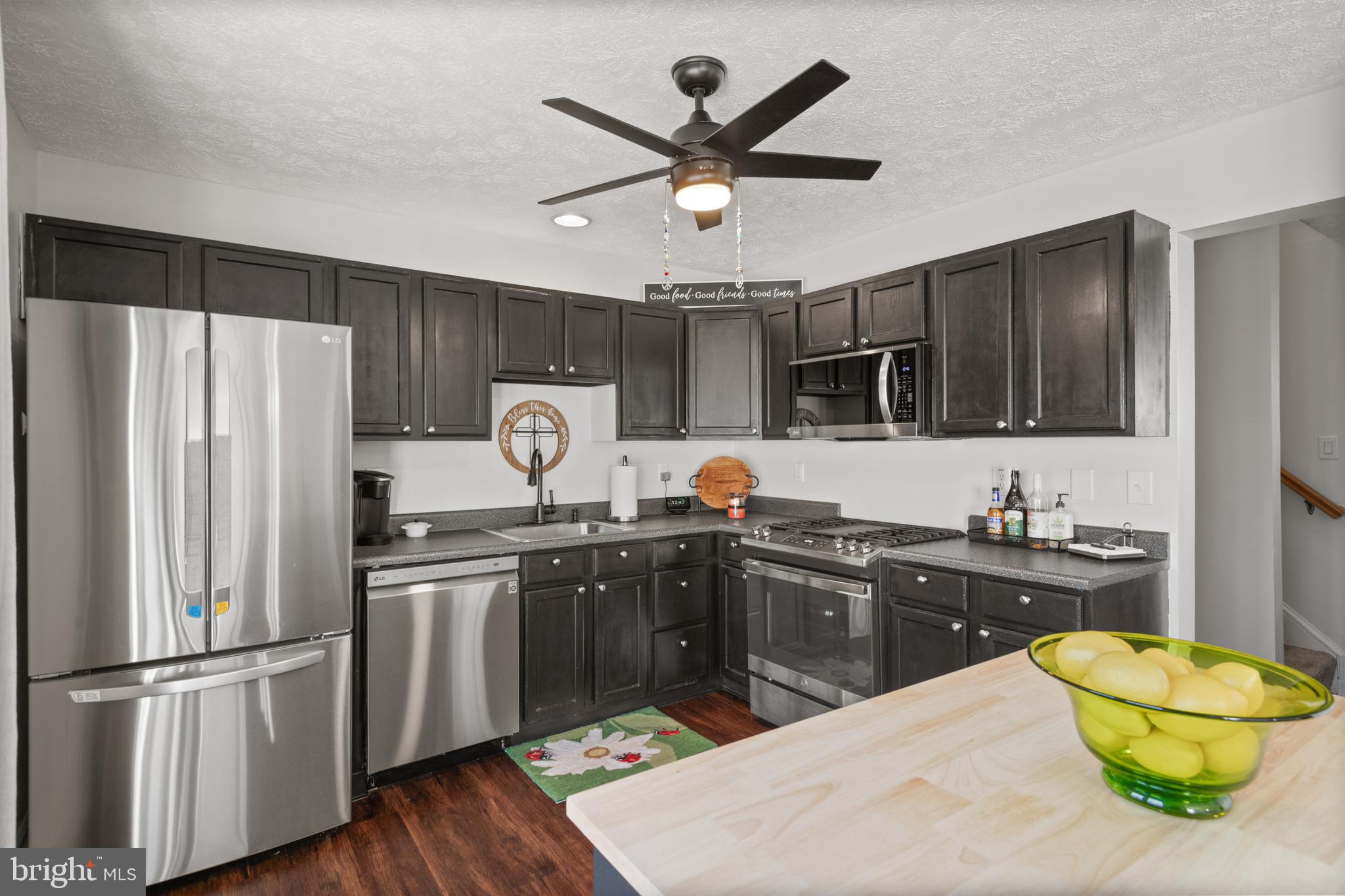 185 Country Ridge Drive Red Lion, PA 17356 - Photo 14 of 38 Kitchen