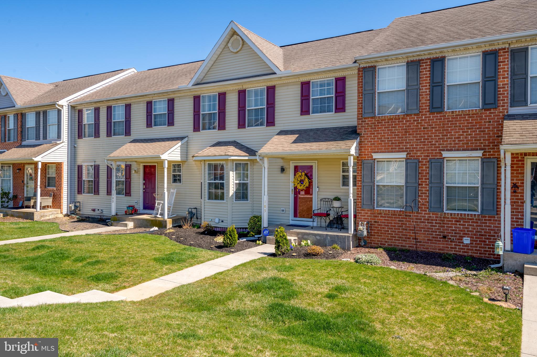Adorable townhome
