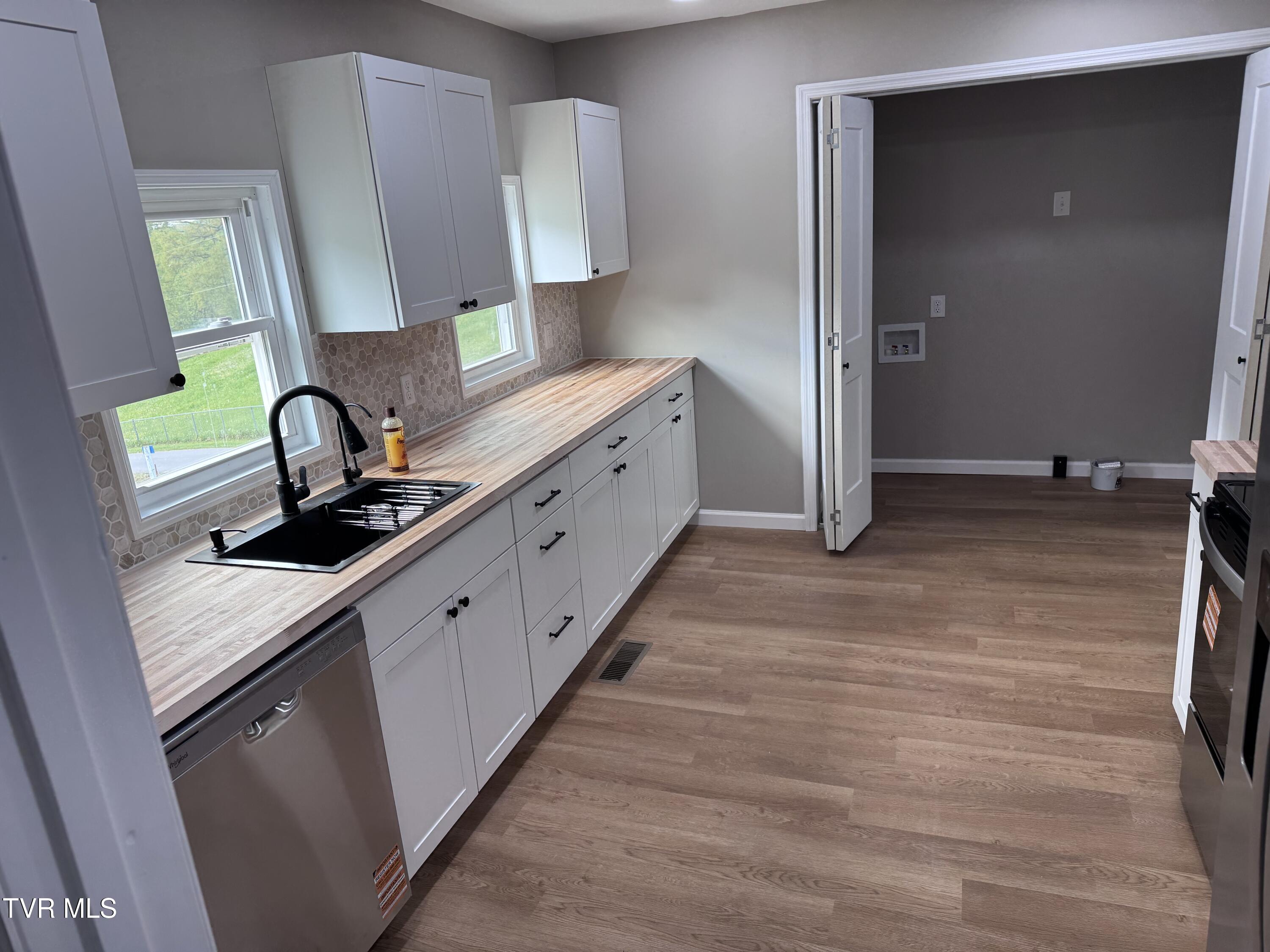 230 Hamilton Road Elizabethton, TN 37643 - Photo 13 of 14 IMG_2613