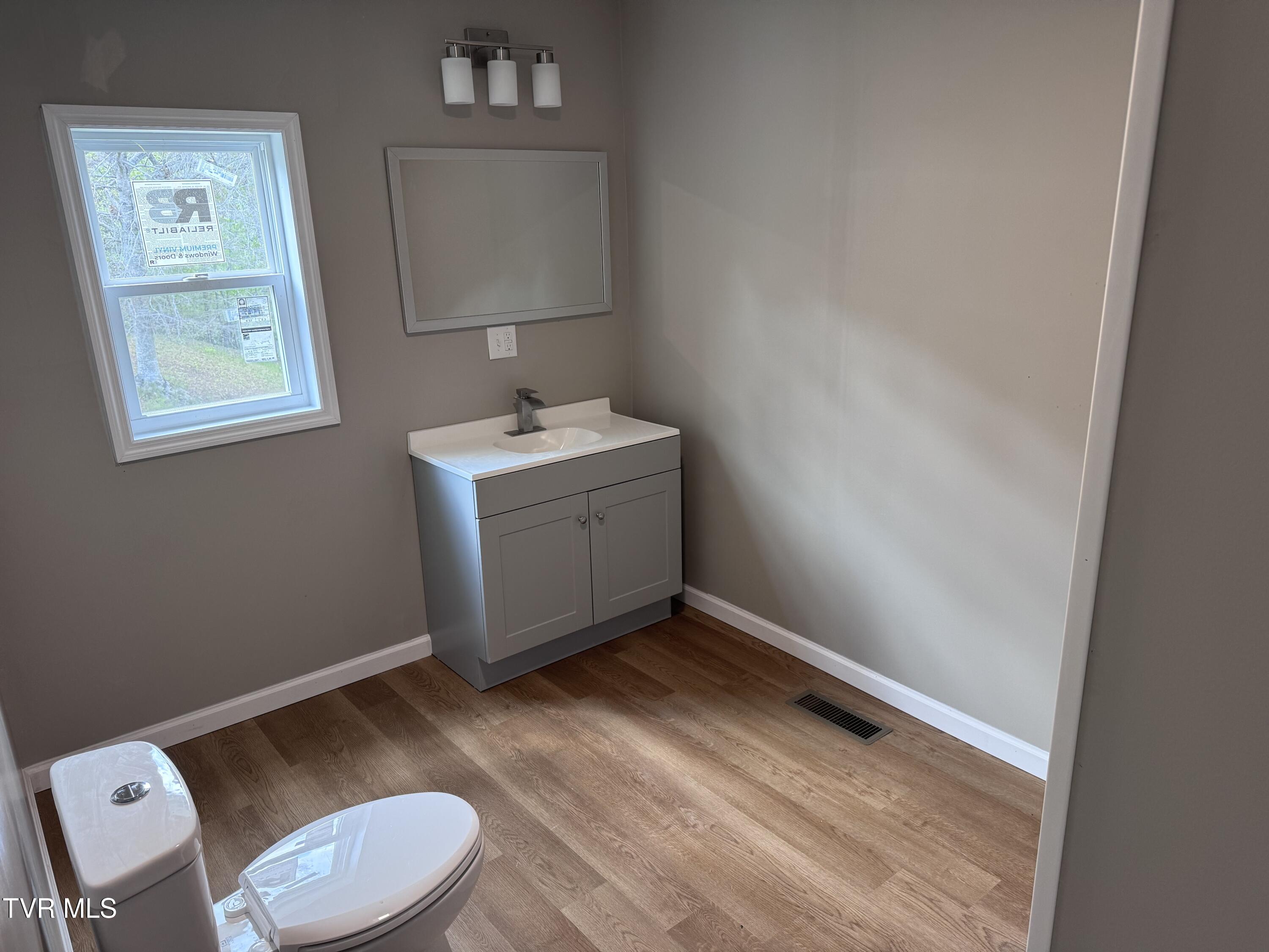 230 Hamilton Road Elizabethton, TN 37643 - Photo 7 of 14 IMG_2619