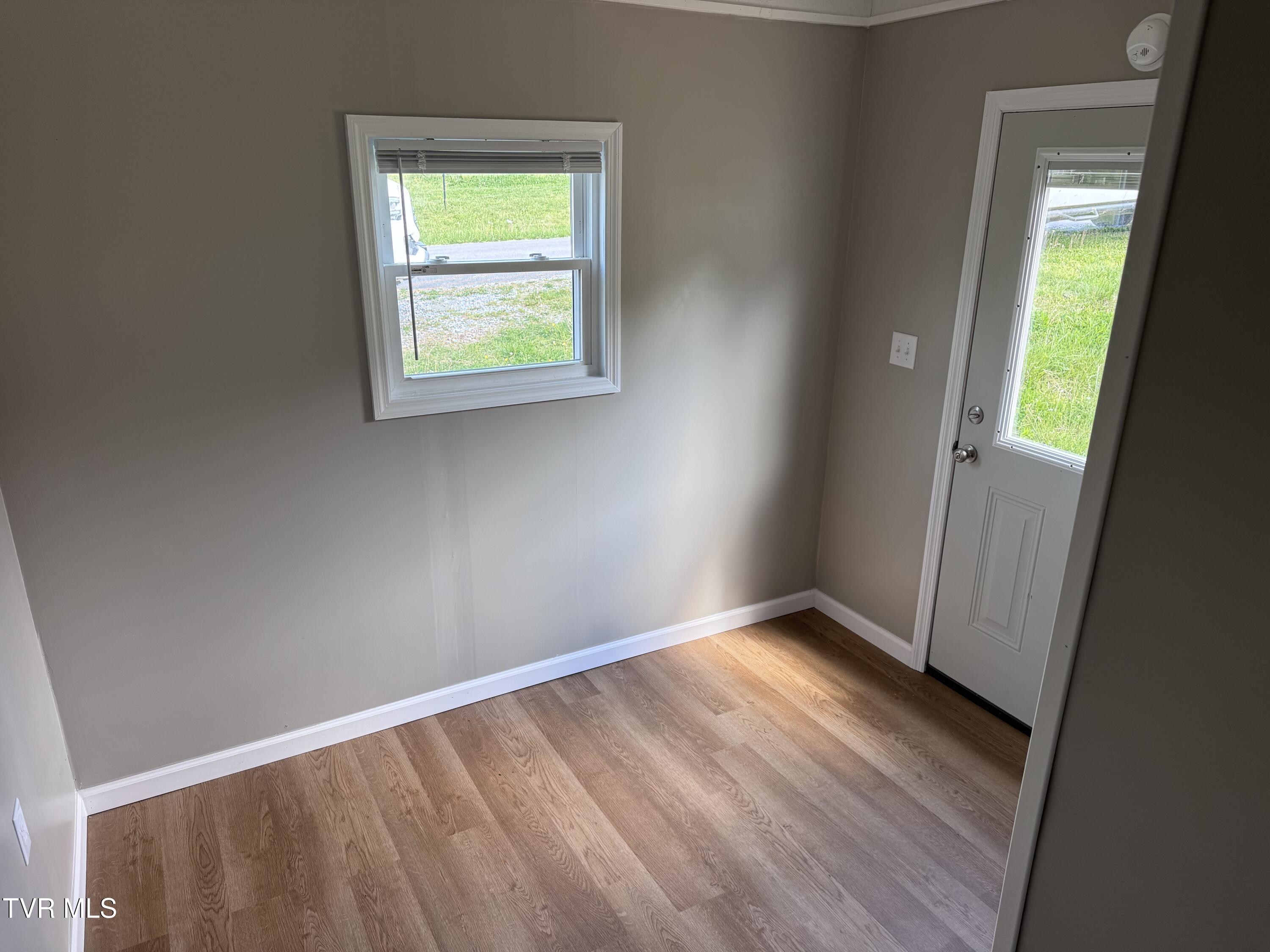 230 Hamilton Road Elizabethton, TN 37643 - Photo 10 of 14 IMG_2616