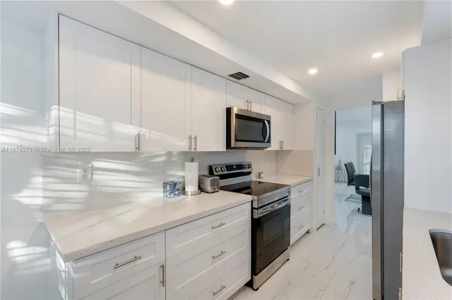 $2,950,000 | 9165 Harding Avenue, Surfside, FL 33154