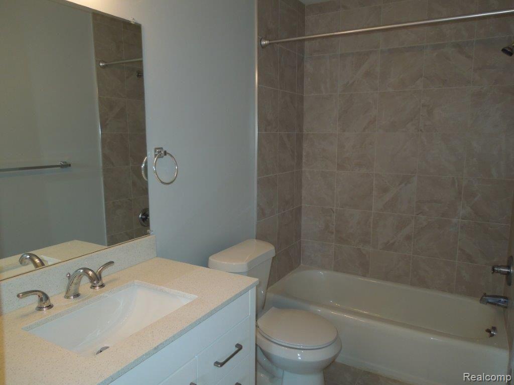 454 Romeo Road Rochester, MI 48307 - Photo 5 of 5