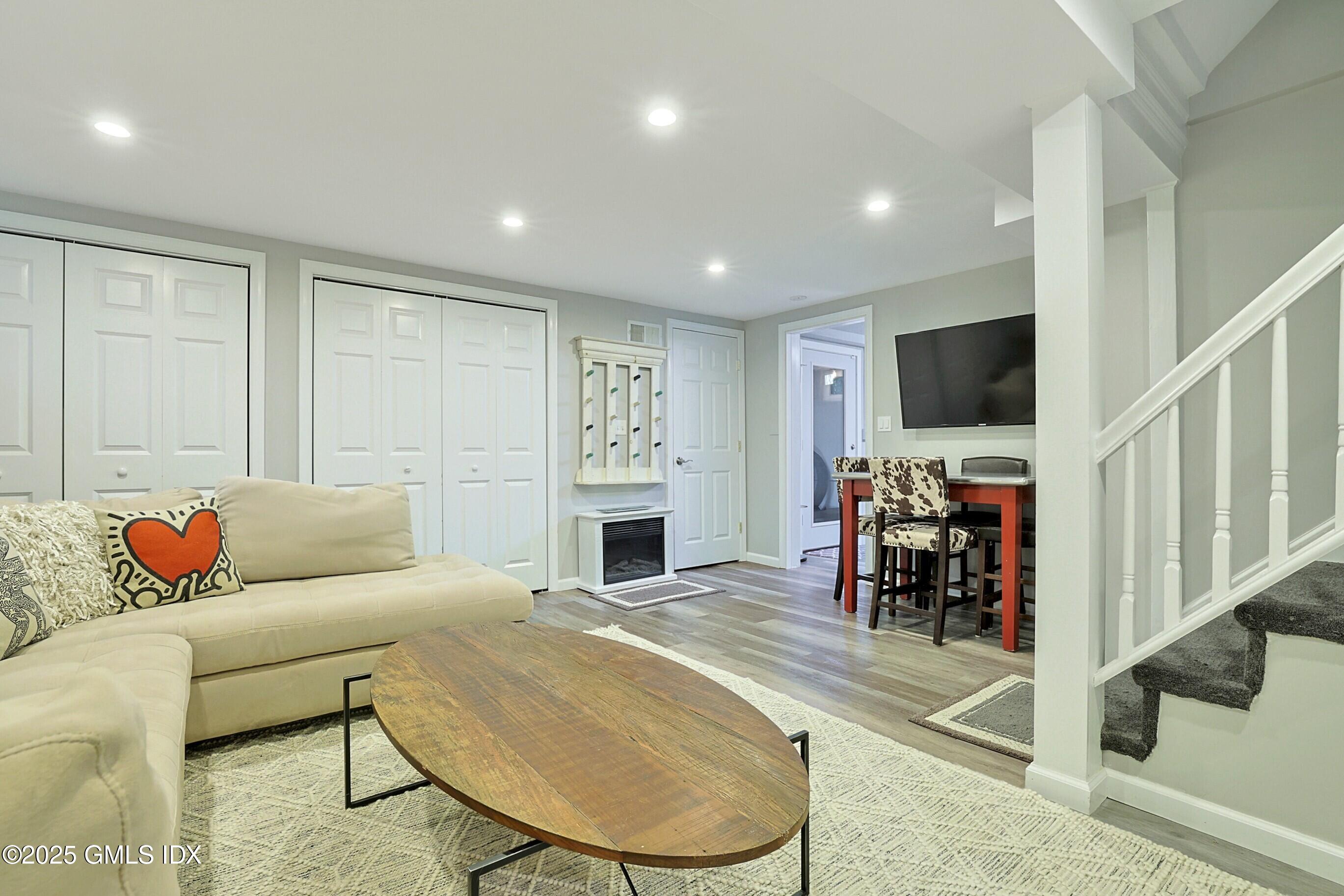 10 Rex Street Greenwich, CT 06831 - Photo 24 of 34 Q67A5826_13875567