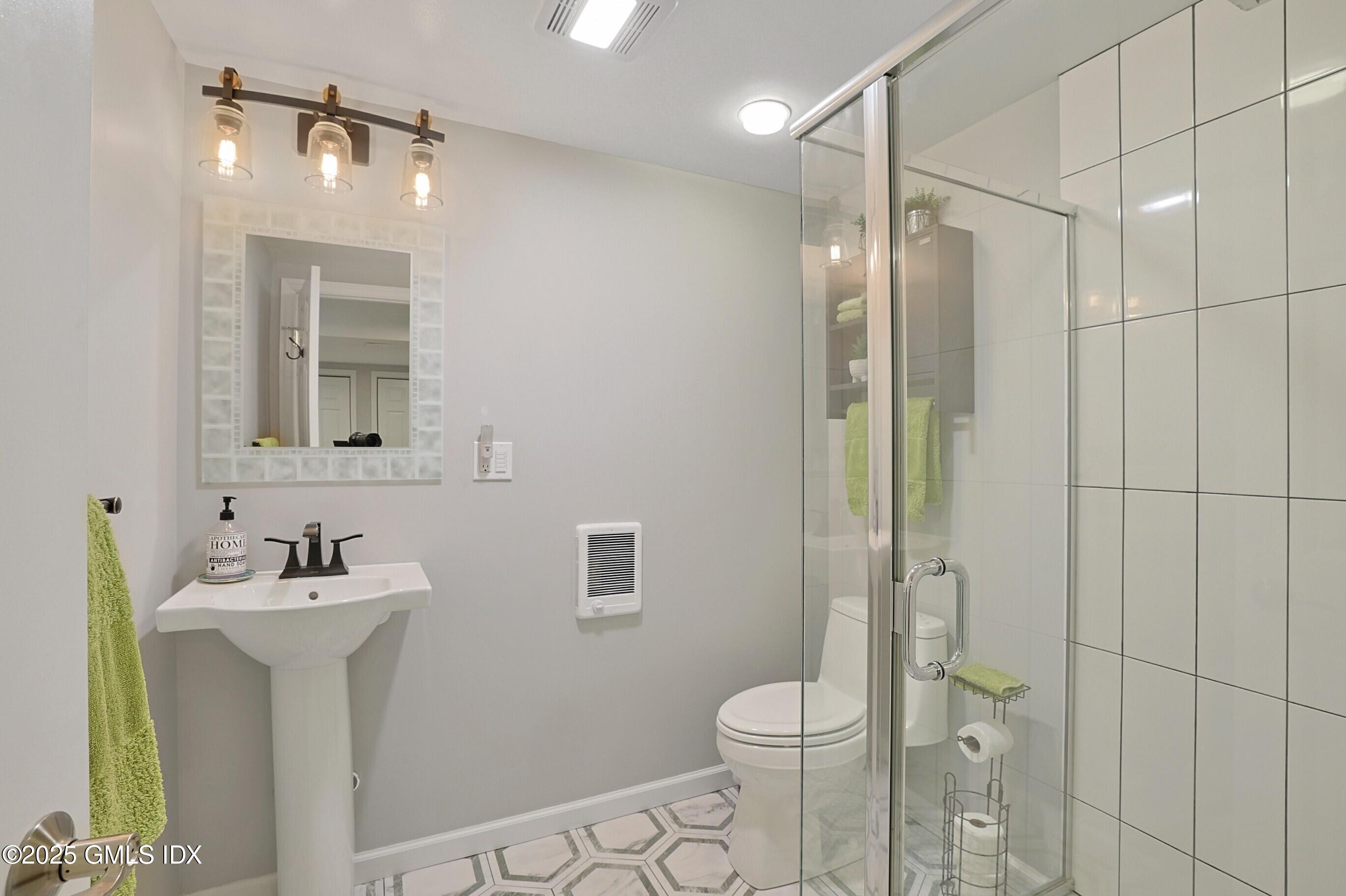 10 Rex Street Greenwich, CT 06831 - Photo 25 of 34 Q67A5834_13875572