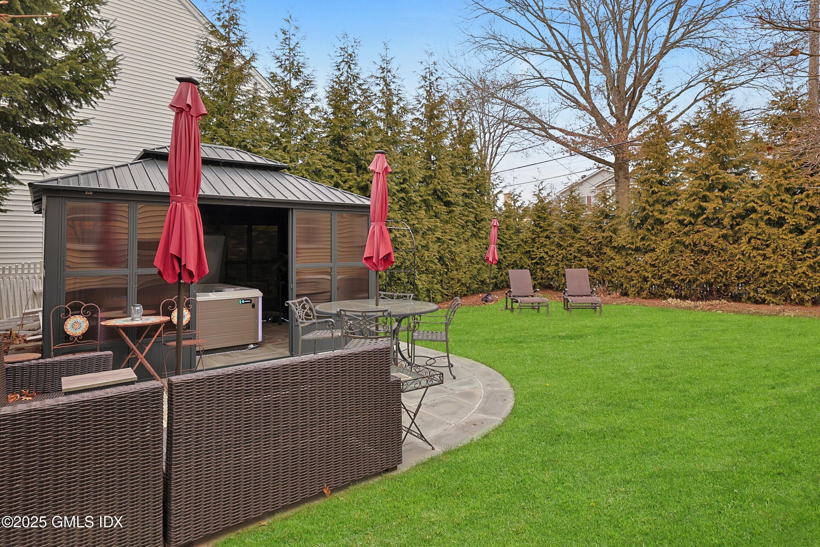 10 Rex Street Greenwich, CT 06831 - Photo 32 of 34 Q67A5844_13875581