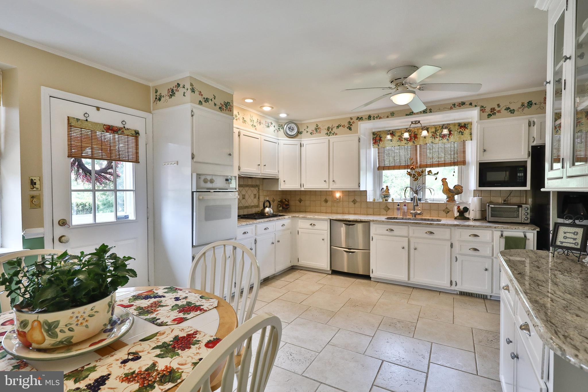 496 Holly Road Blue Bell, PA 19422 - Photo 13 of 37 Gallery Image 13